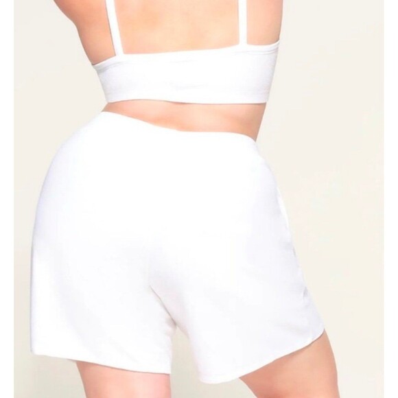 Skims Terry Lounge Shorts NWT 4X/5X - Picture 2 of 2